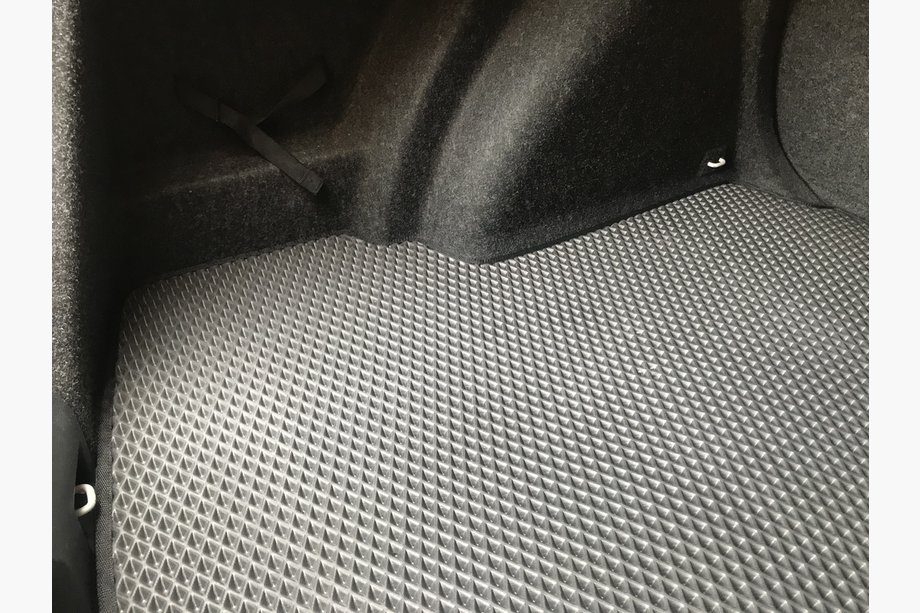 Volkswagen Jetta 2011–2018 Kofferbakmat (EVA, zwart) Image