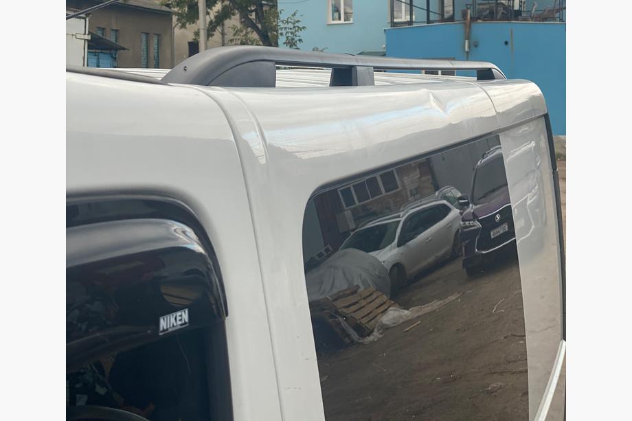 Renault Trafic 2001–2015 Skyport dakrails (zwart) Korte wielbasis Foto 2