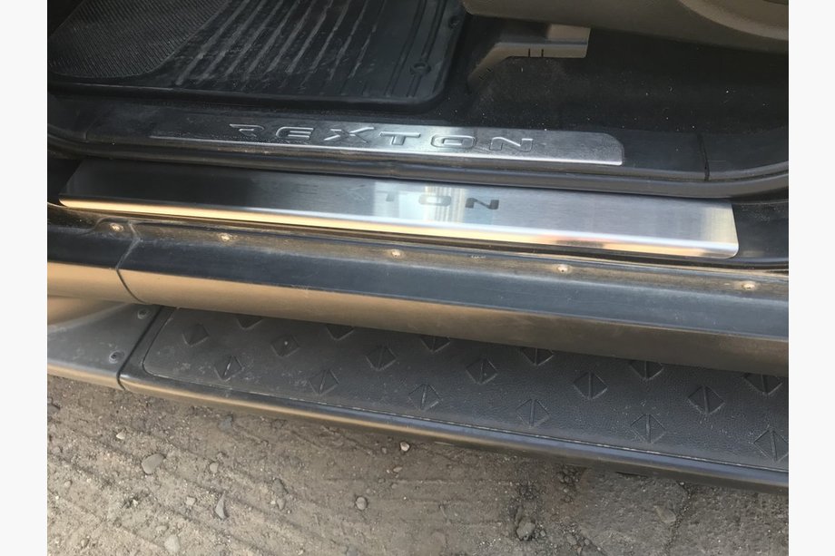 SsangYong Rexton I 2001–2017 Nataniko RVS dorpellijsten (set van 4) Standaard - Lohmann tape, 0,5 mm Image