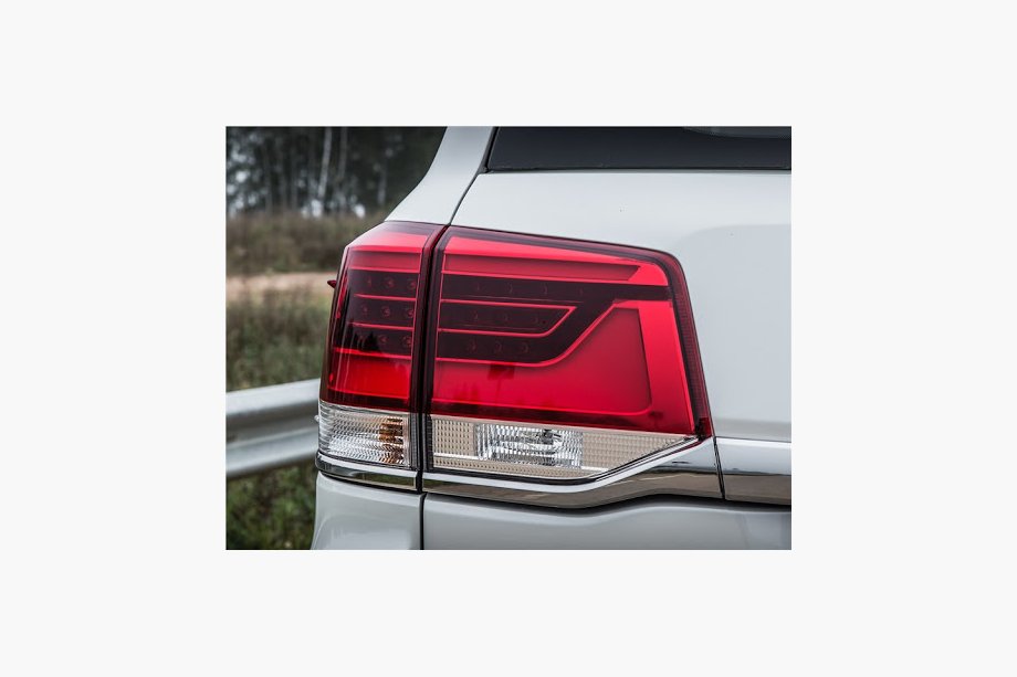 Toyota Land Cruiser 200 2007–2021 Achterlichten 2016+ (ORIGINEEL) Image