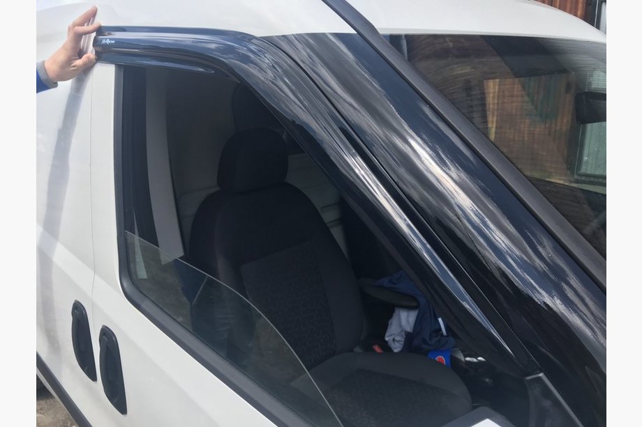 Opel Combo 2012–2018 Raamwinddeflectoren (set van 2, MyRacing) Image