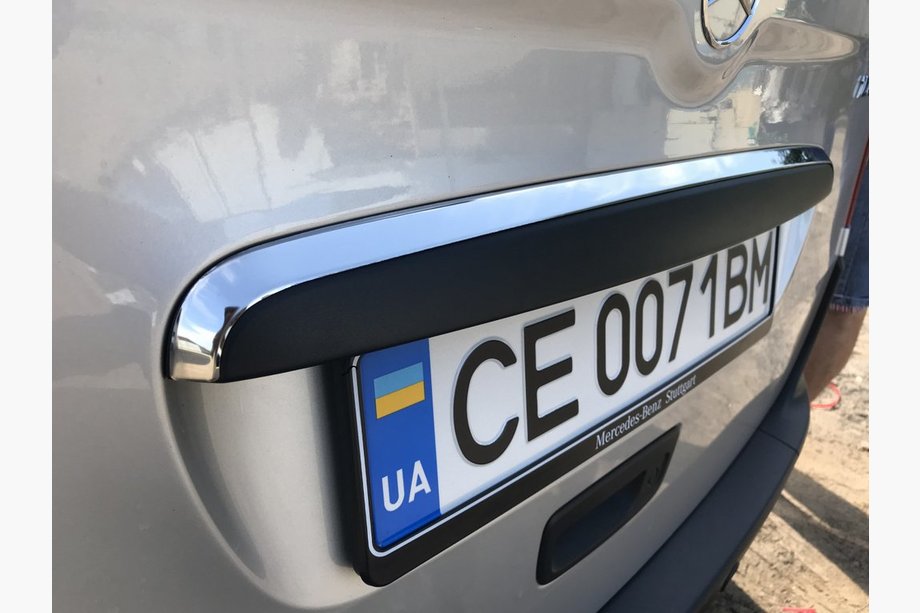 Mercedes Citan 2013–2021 Chromen sierlijst boven de kentekenplaat (RVS) Image