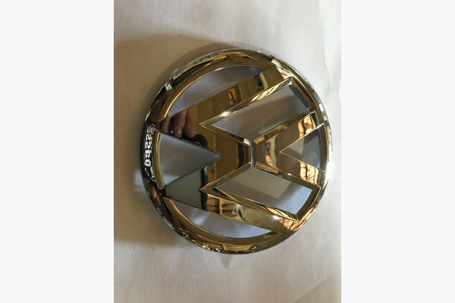 Volkswagen Touareg 2010–2018 Voorembleem (bovenste deel, origineel) Image