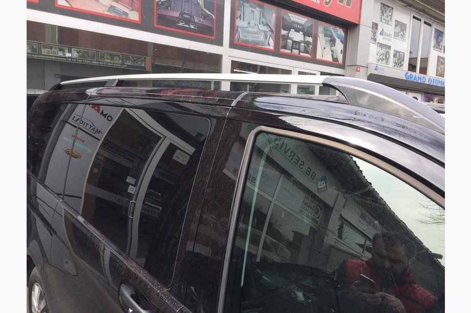Mercedes Viano 2004–2014 Dakrails Chroom ELITE (kunststof voet) Middellange wielbasis (Long) Image