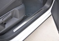 Volkswagen Tiguan 2016–2023 OmsaLine RVS instaplijsten (binnen) foto 1