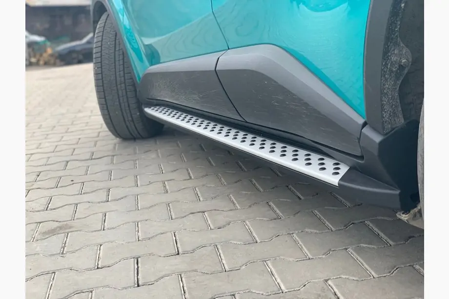 Toyota C-HR 2016–2023 Zijtreden Origineel V1 (2 st., aluminium) Image