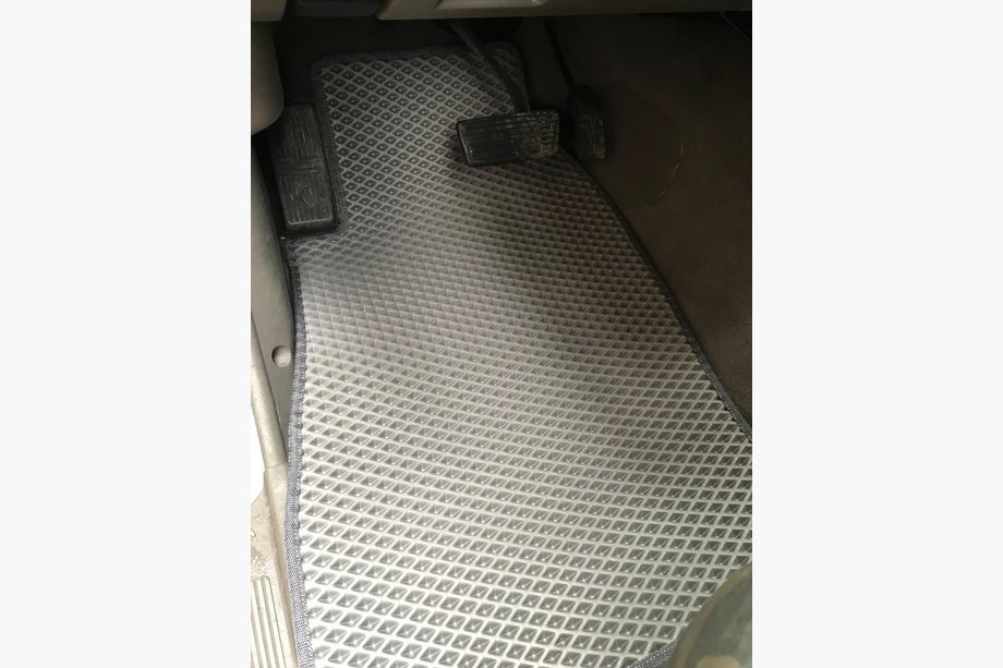 Nissan Patrol Y61 1997–2011 EVA automatten (grijs) 2 stuks (voor) Image