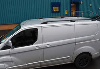 Ford Custom 2013–2022 OmsaLine Sport dakrails (2 stuks, zwart) Korte wielbasis foto 1
