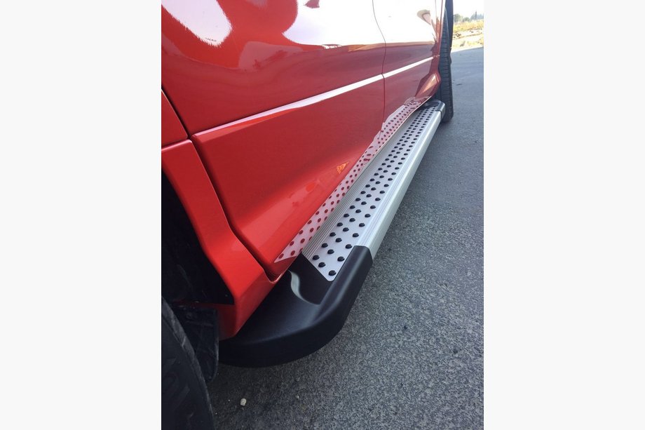 Ford Kuga/Escape 2013–2019 Zijtreden King (set 2 stuks, aluminium) Met zwarte deurlijsten Image