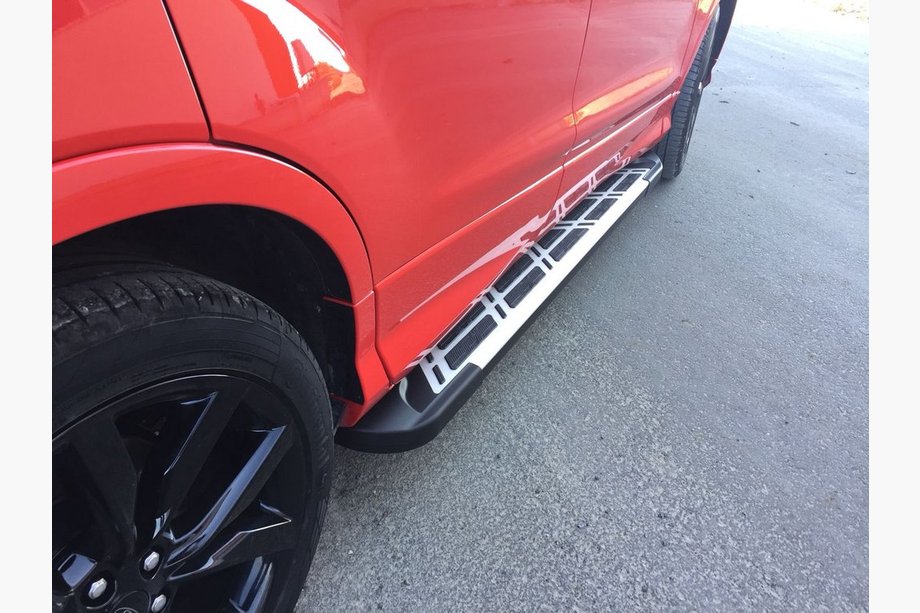 Skoda Karoq 2018– Sunrise side steps (2 stuks, aluminium) Image