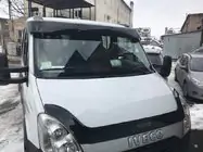 Iveco Daily 2006–2014 Voorruit vizier V1 (zwart hoogglans, 5 mm) foto 1