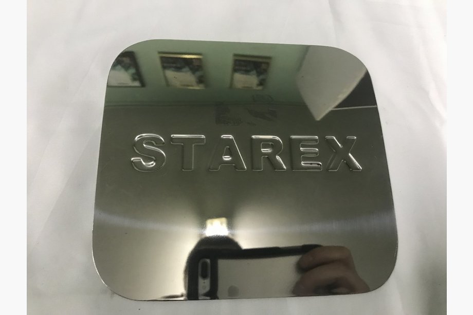 Hyundai H200, H1, Starex 1998–2007 Carmos RVS tankklep cover Image