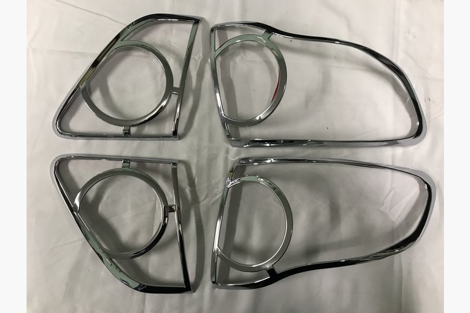 Toyota Corolla 2007–2013 Achterlicht afdekkappen (2 stuks, kunststof) Image