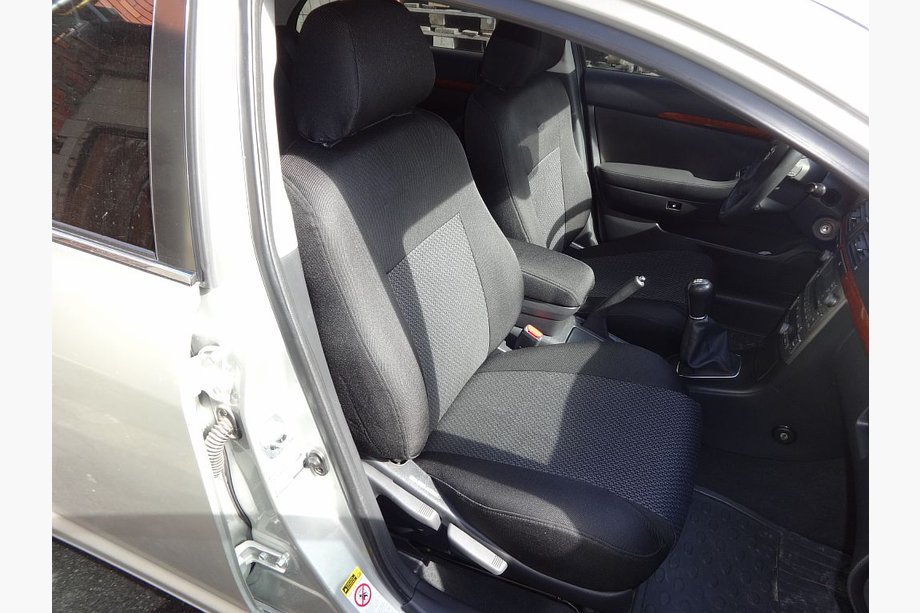 Toyota Avensis 2009–2018 Autostoelhoezen (stoffen, Classik) Image