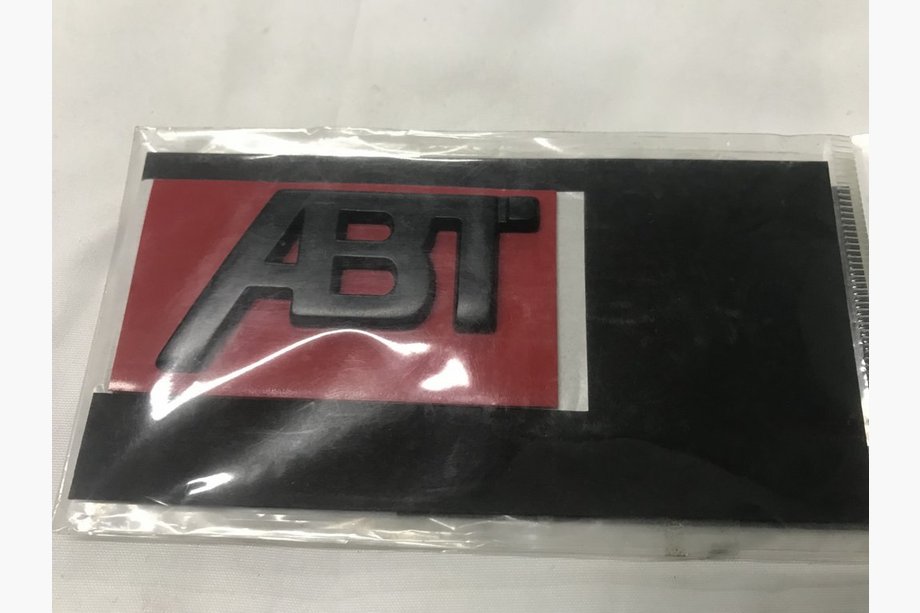 Audi Q7 2005–2015 ABT embleem (zwart) Image