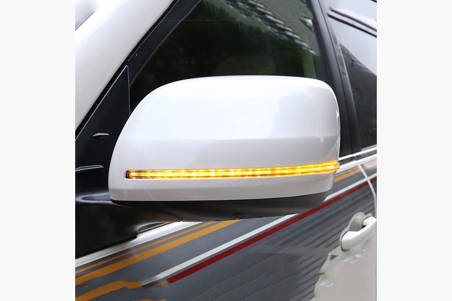 Toyota Land Cruiser 200 2007–2021 Spiegelkappen (met LED-knipperlicht, stijl 2020) Image
