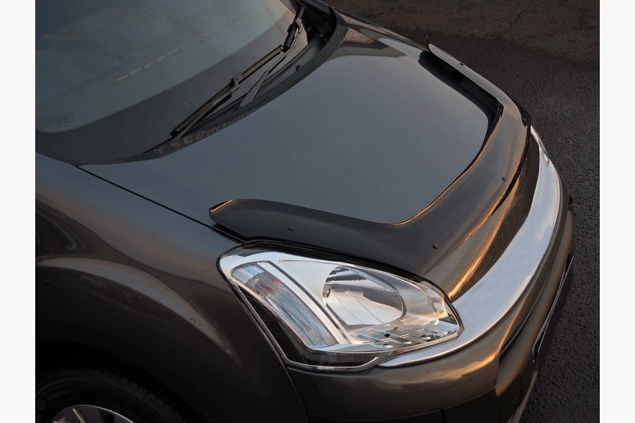 Peugeot Partner Tepee 2008–2018 Motorkapdeflector lang (EuroCap) Image