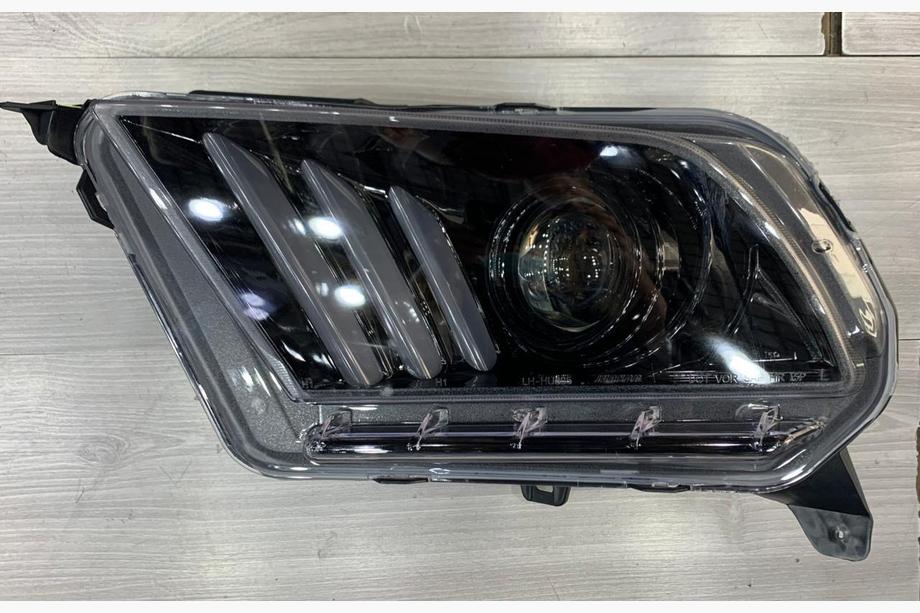 Ford Mustang 2015–2023 Koplampen voor (2 stuks, 2010-2015) Image