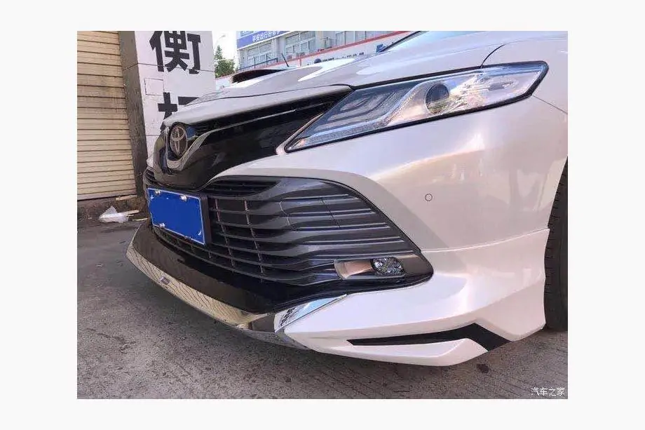 Toyota Camry 2017–2023 Modellista bodykit (set) Image