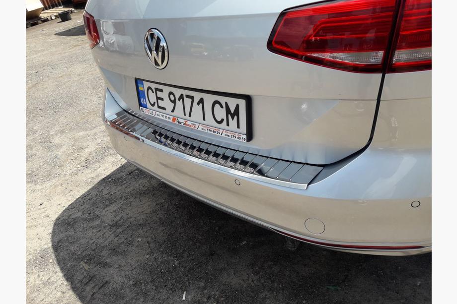 Volkswagen Passat B8 2015–2023 Chroom achterbumperbeschermer Carmos V1 (SW) Foto 1