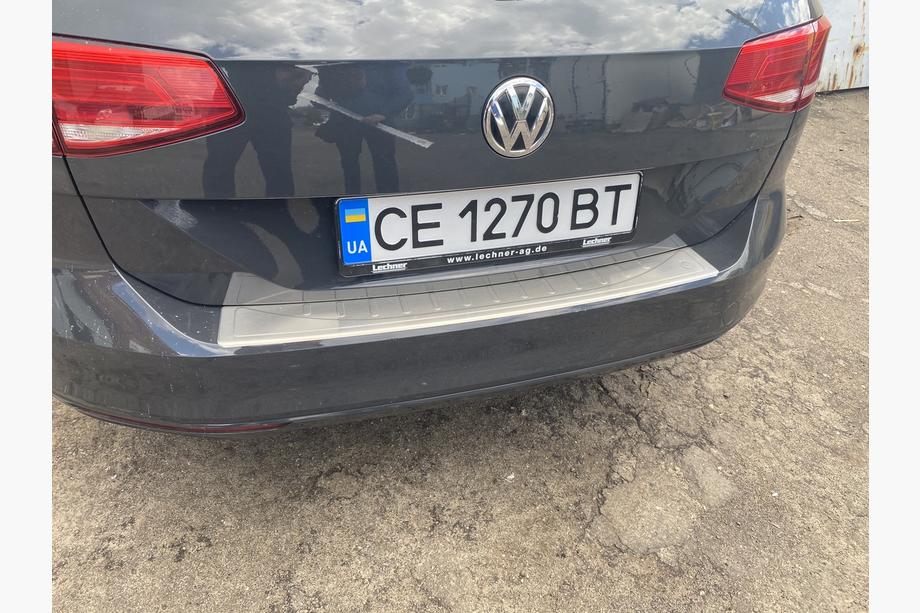 Volkswagen Passat B8 2015–2023 OmsaLine RVS achterbumperbeschermer Sedan Image