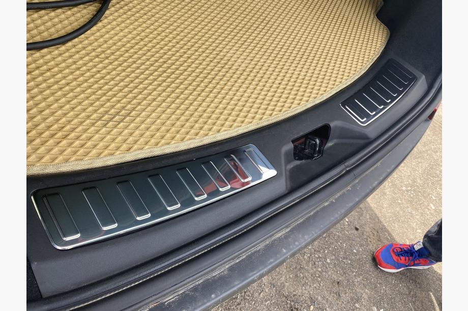 Land Rover Discovery Sport 2014– Achterdorpellijst (2 stuks, RVS) Foto 2