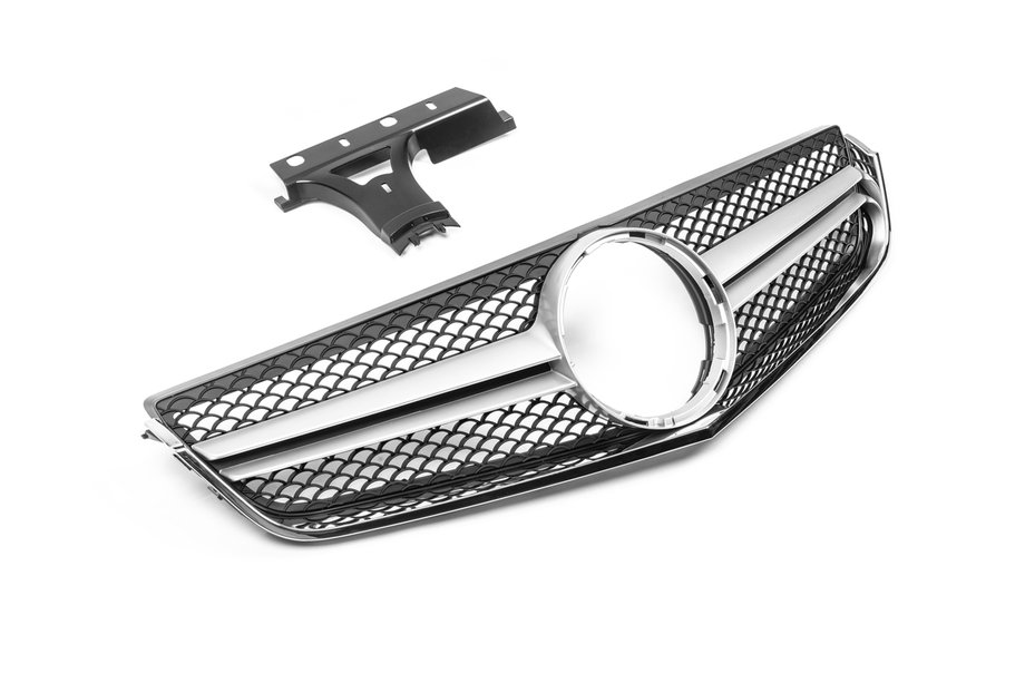 Mercedes E-Klasse Coupé C207 2010–2017 Voorgrille (2009-2013, AMG Silver) Image
