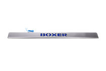 Peugeot Boxer 2006–2025 Chroom sierstrip boven kenteken met blauwe LED (RVS) foto 2