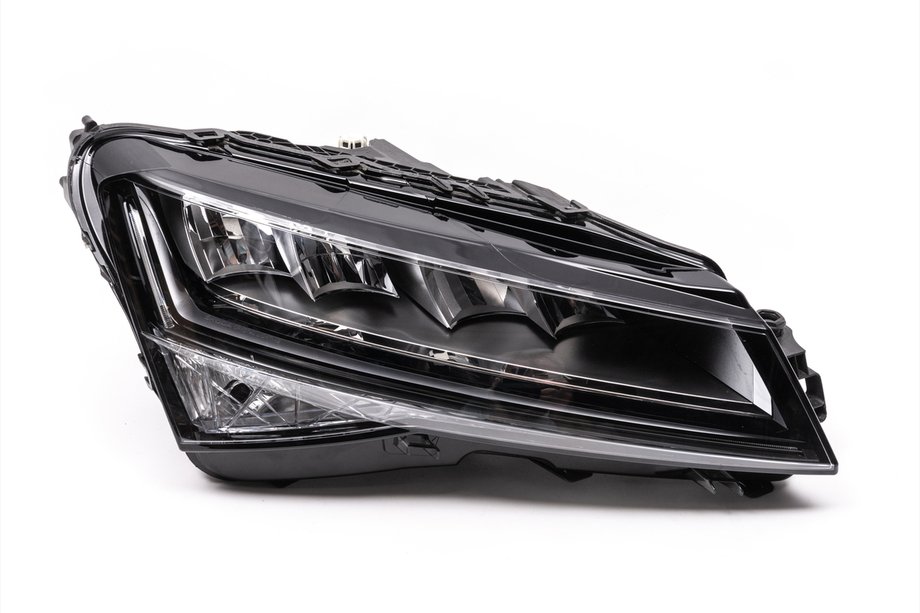 Skoda Superb 2015–2024 LED-koplamp voor (rechts, origineel, gebruikt) Image