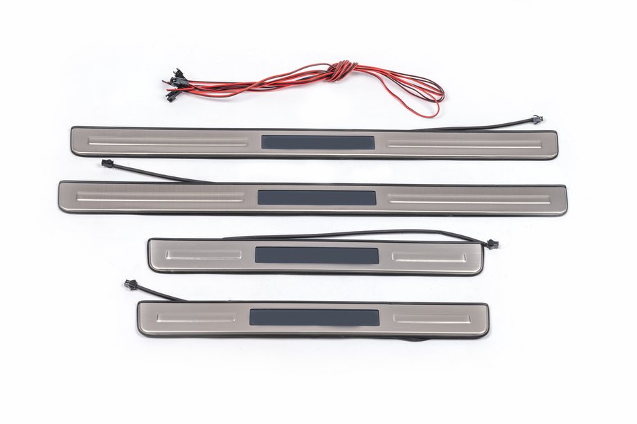 Toyota Land Cruiser 200 2007–2021 Verlichte instaplijsten (set van 4 stuks) Image