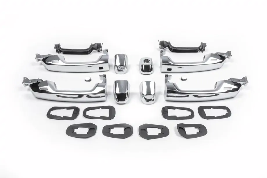 Toyota Land Cruiser 200 2007–2021 Deurhendels 2008-2015 complete set, design NEW (4 stuks) Foto 1