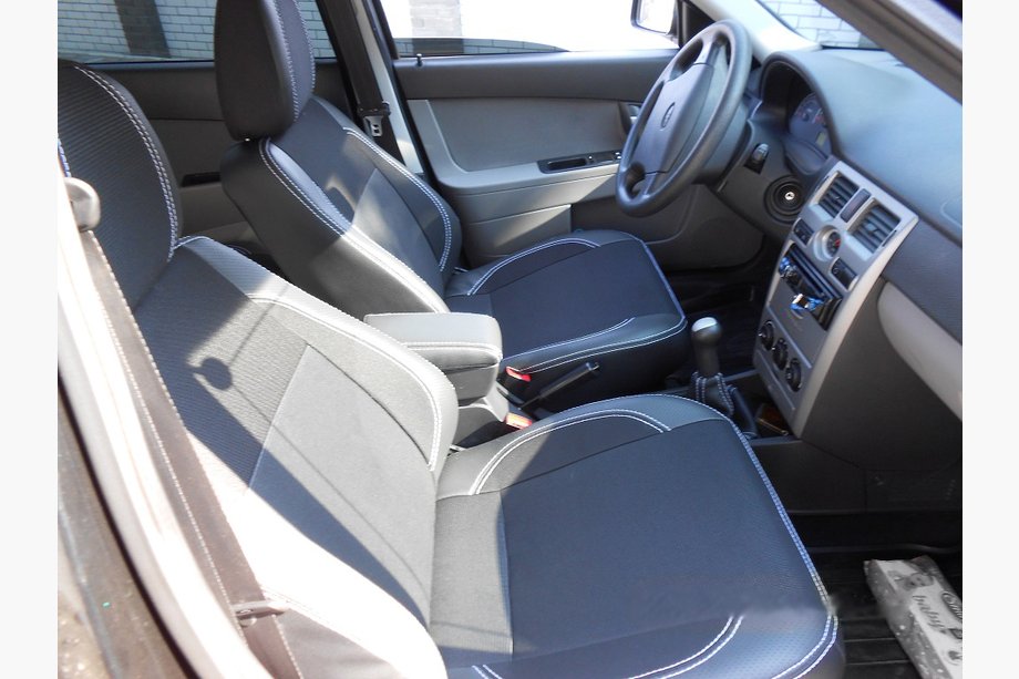 Lada Priora 2007–2018 Autostoelhoezen SoyuzAuto Premium van kunstleer Image