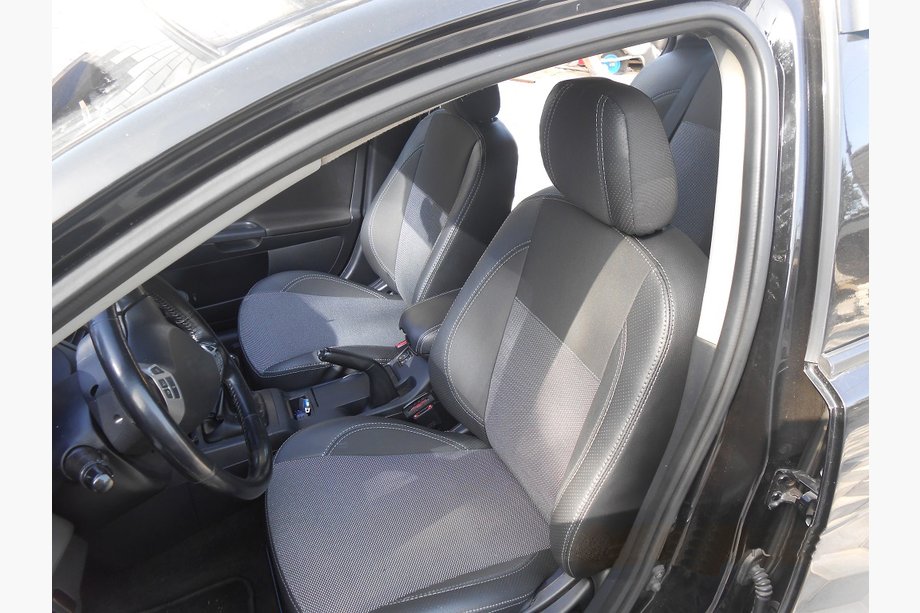Mitsubishi Lancer X 2008– Autostoelhoezen SoyuzAuto Premium van kunstleer Image
