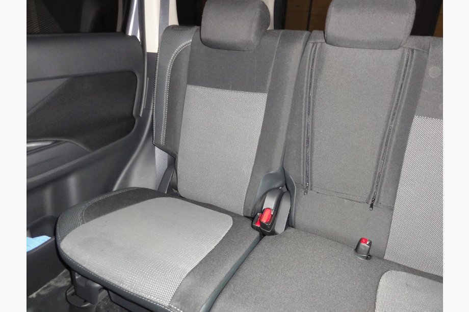 Mitsubishi Outlander 2012–2021 Autostoelhoezen SoyuzAuto Premium van kunstleer Foto 5