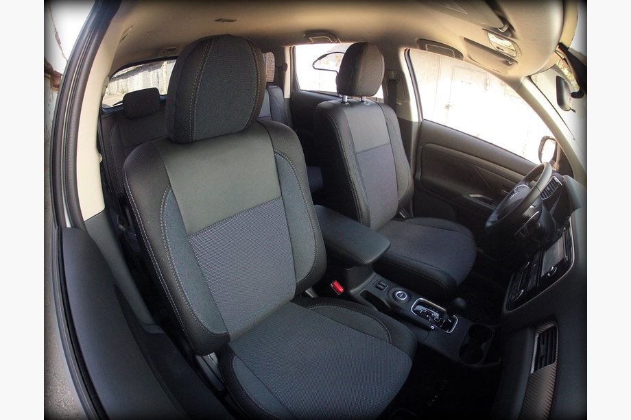 Mitsubishi Outlander 2012–2021 Autostoelhoezen SoyuzAuto Premium van kunstleer Foto 4