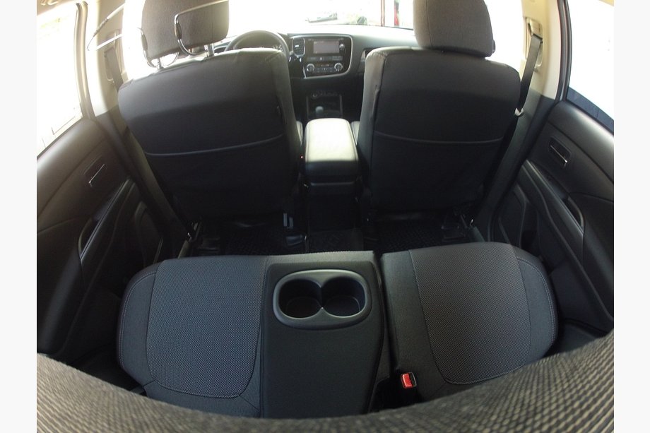 Mitsubishi Outlander 2012–2021 Autostoelhoezen SoyuzAuto Premium van kunstleer Foto 3