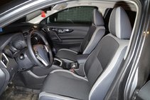 Nissan Qashqai 2014–2021 Autostoelhoezen (kunstleer↗stof, Premium) foto 4