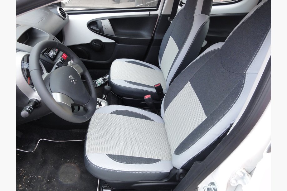 Peugeot 107 2005–2014 Autostoelhoezen SoyuzAuto Premium van kunstleer Image
