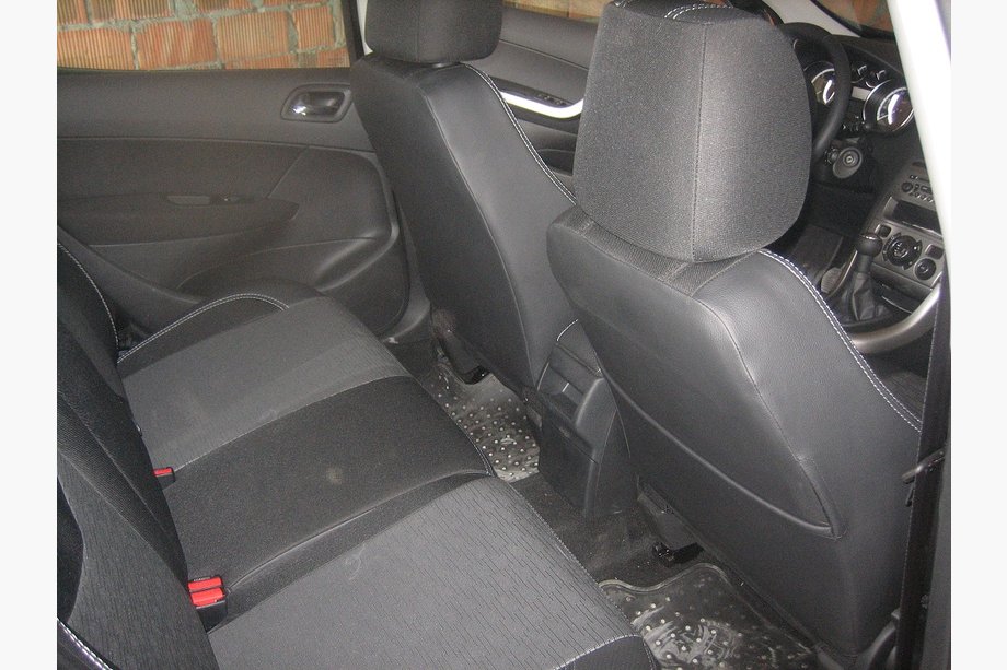 Peugeot 308 2007–2013 Autostoelhoezen SoyuzAuto Premium van kunstleer Image