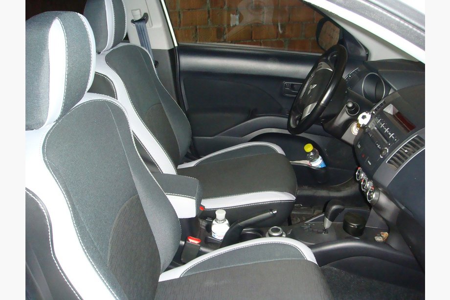 Peugeot 4007 2007–2013 Autostoelhoezen SoyuzAuto Premium van kunstleer Image