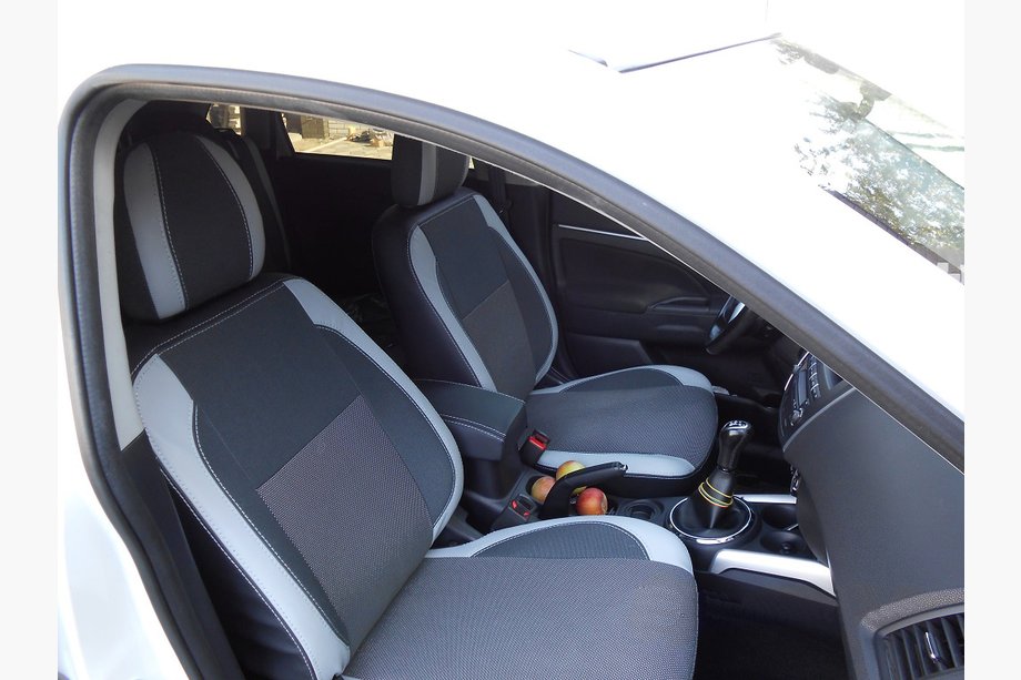 Peugeot 4008 2012–2017 Autostoelhoezen SoyuzAuto Premium van kunstleer Image