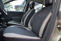 Dacia Sandero 2007–2013 Autostoelhoezen SoyuzAuto Premium van kunstleer foto 1