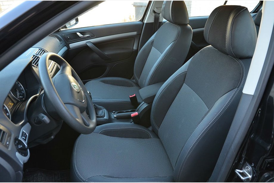 Skoda Octavia II A5 2006–2010 Autostoelhoezen (kunstleer↗stof, Premium) Image