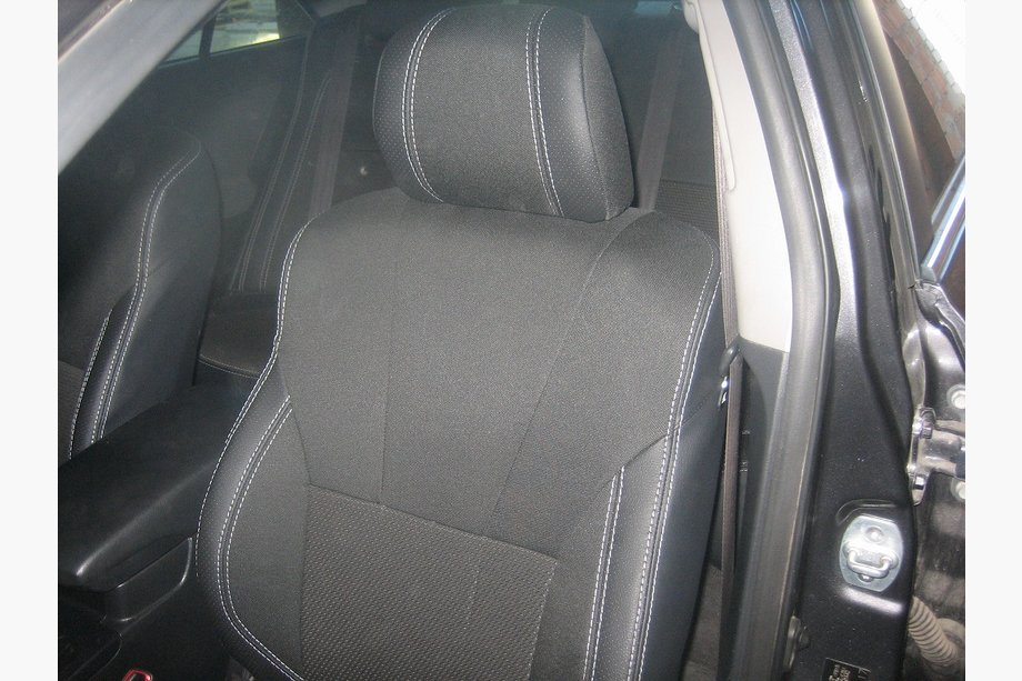 Toyota Camry 2006–2011 Autostoelhoezen (kunstleer↗stof, Premium) Image
