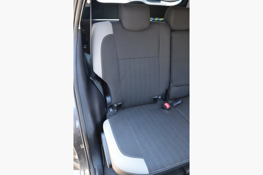 Toyota Rav 4 2013–2018 Autostoelhoezen (kunstleer↗stof, Premium) Foto 4