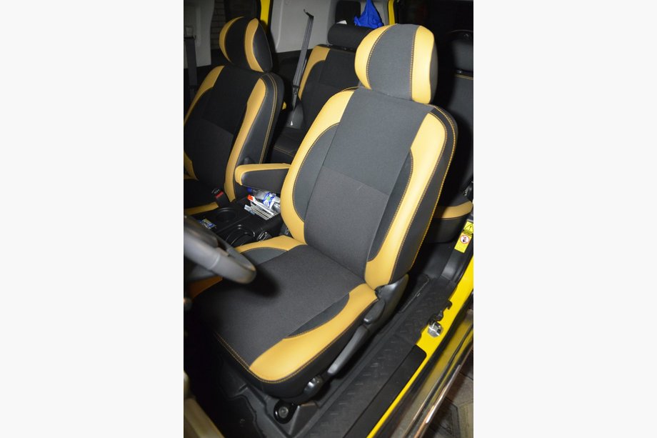 Toyota FJ Cruiser 2006–2022 Autostoelhoezen SoyuzAuto Premium van kunstleer Image