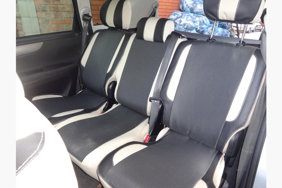 Toyota Avensis 2009–2018 Autostoelhoezen (kunstleer↗stof, Premium) Image