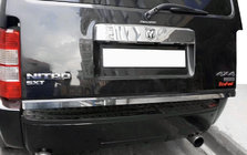 Dodge Nitro 2006–2011 RVS kofferbakrand foto 1