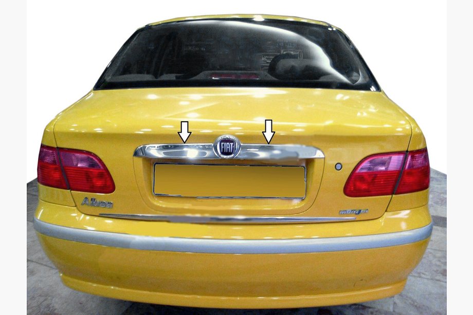 Fiat Albea 2002–2012 Chromen strip boven kenteken (RVS) Image