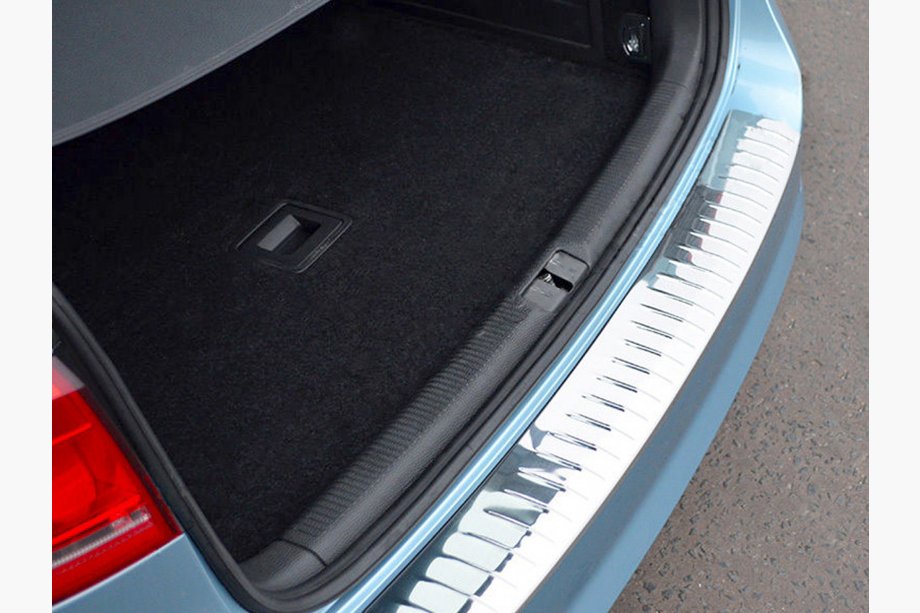 Volkswagen Passat B7 2012–2015 Achterbumperbeschermplaat OmsaLine Glans (SW, rvs) Image